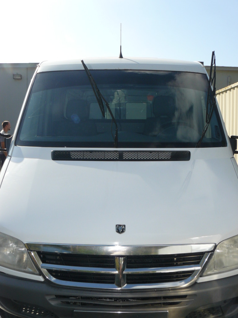 Detailed Van Front