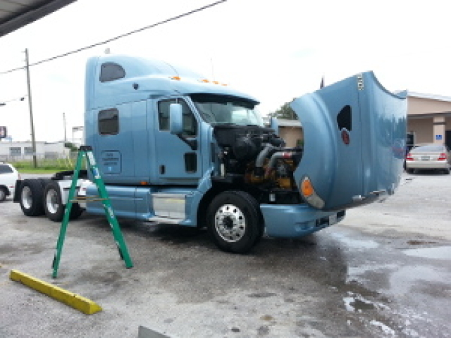 Peterbilt Truck Engine Cleaning